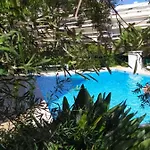 Climatise A Les Pins Dans Avec Piscine Apartment *
