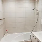 Climatise A Les Pins Dans Avec Piscine Apartment