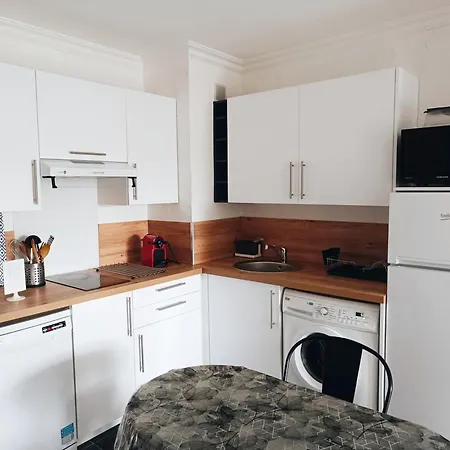 Climatise A Les Pins Dans Avec Piscine Apartament Juan-les-Pins