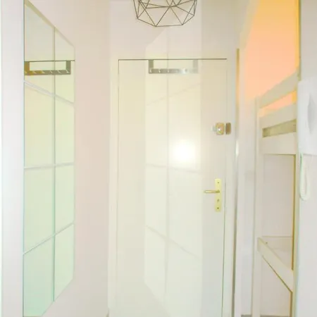 Climatise A Les Pins Dans Avec Piscine Apartament *