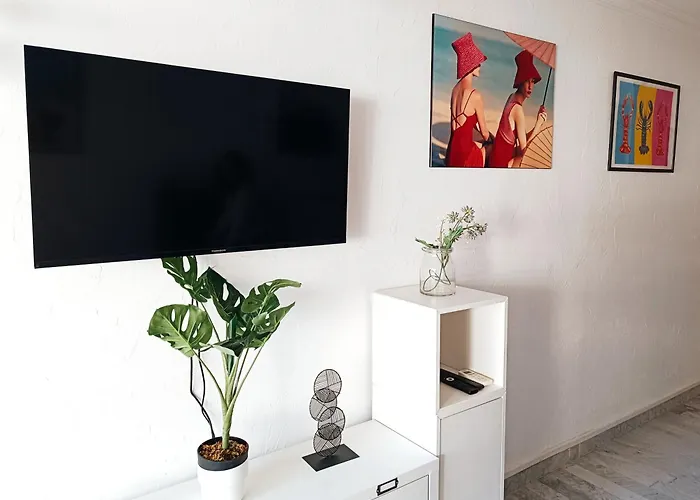 Climatise A Les Pins Dans Avec Piscine * 胡安莱潘